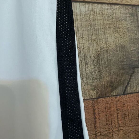 Nike‎ white shorts with black stripe, size large - Picture 5 of 8